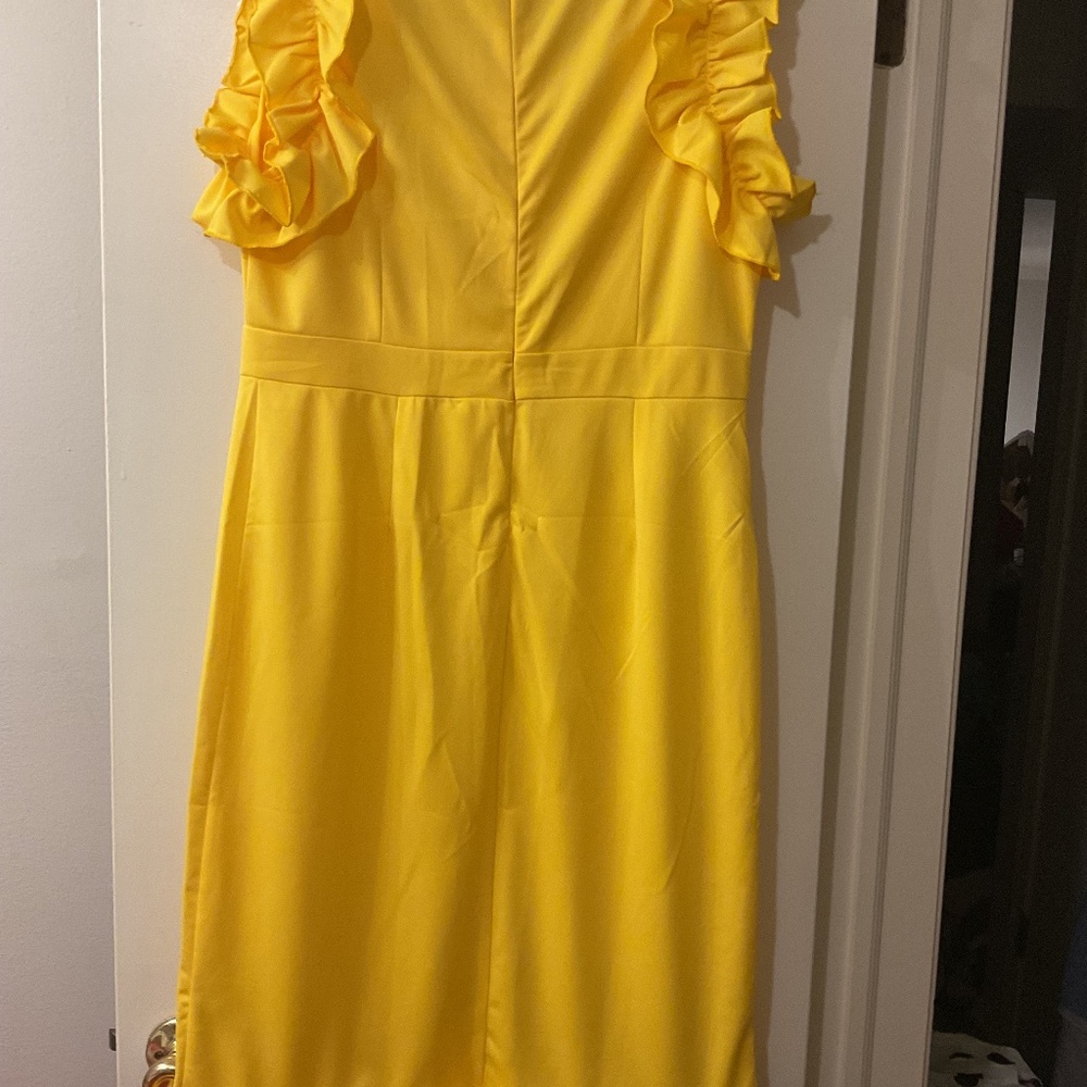 Yellow dress